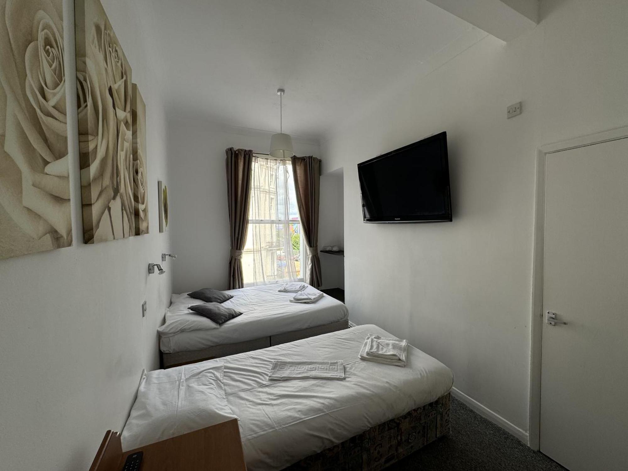 Carlton Court Hotel Eastbourne Eksteriør bilde