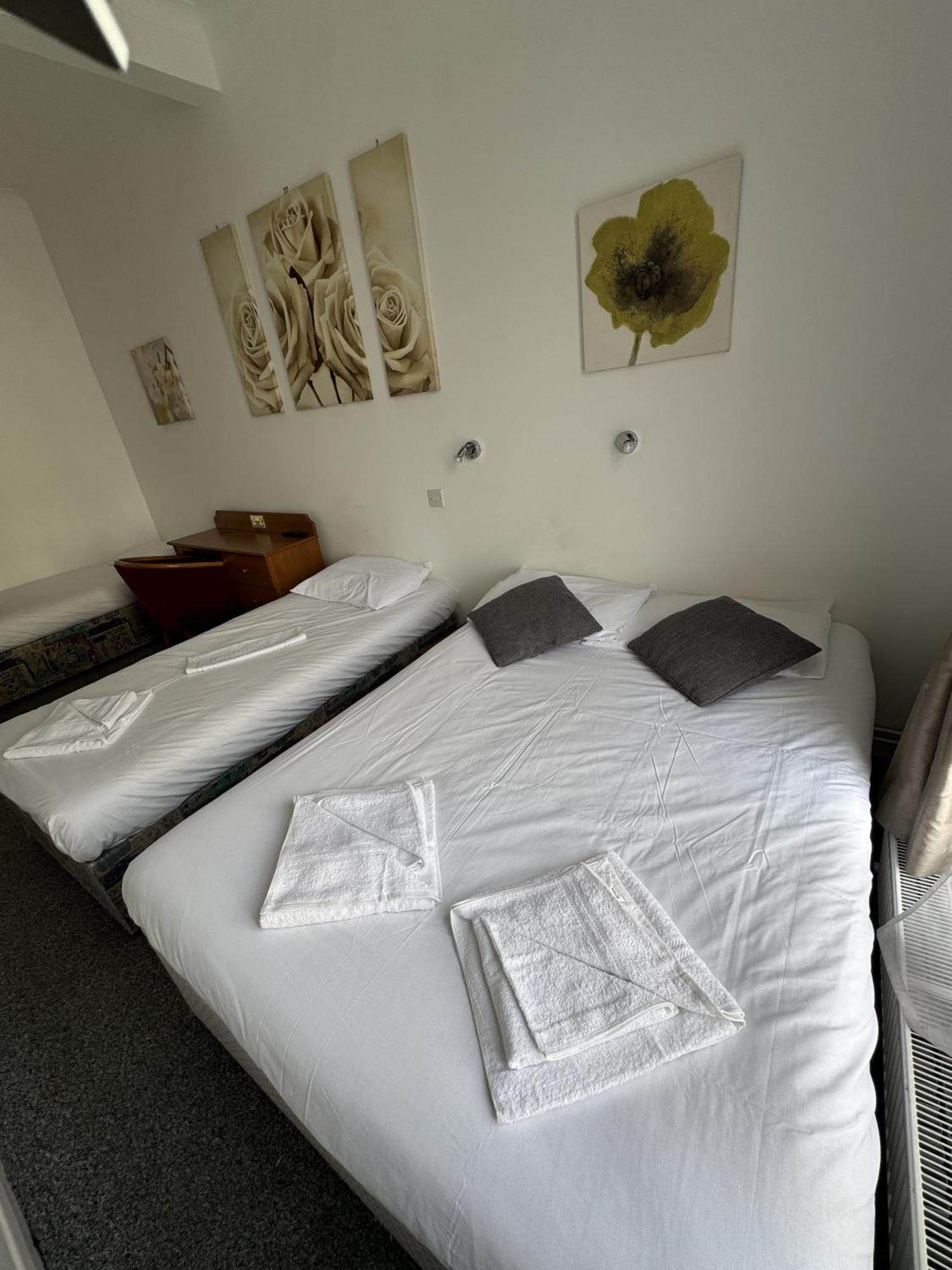 Carlton Court Hotel Eastbourne Eksteriør bilde
