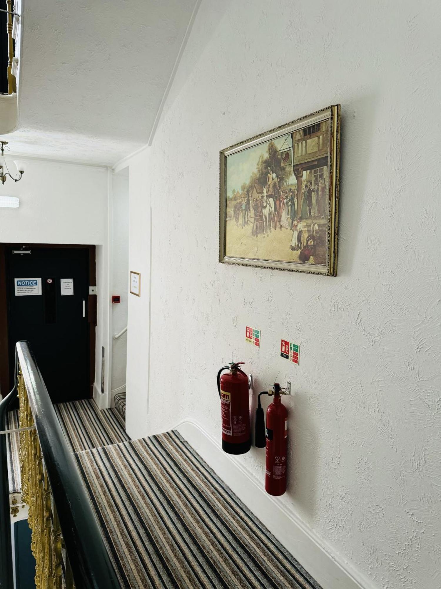 Carlton Court Hotel Eastbourne Eksteriør bilde