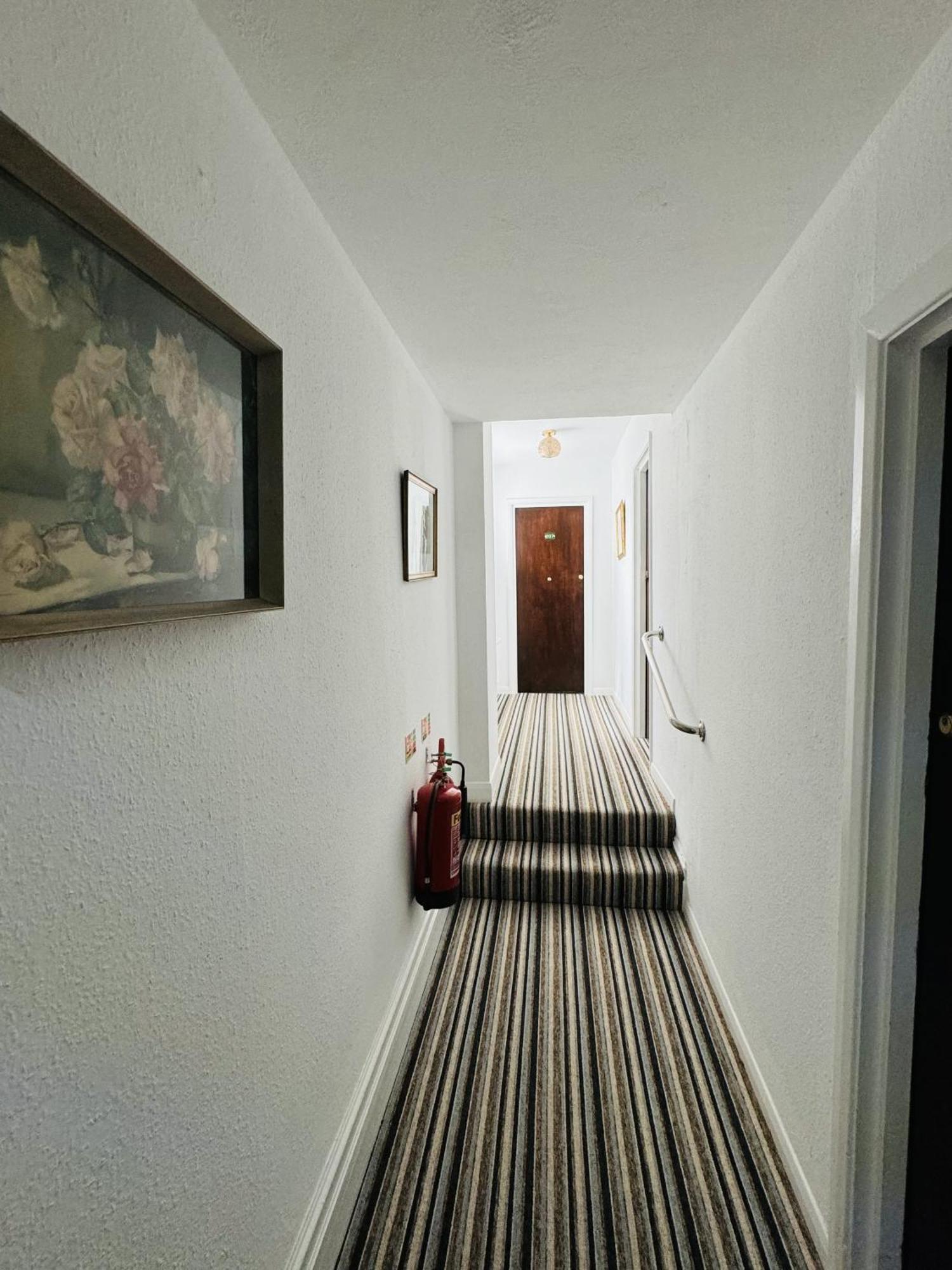 Carlton Court Hotel Eastbourne Eksteriør bilde