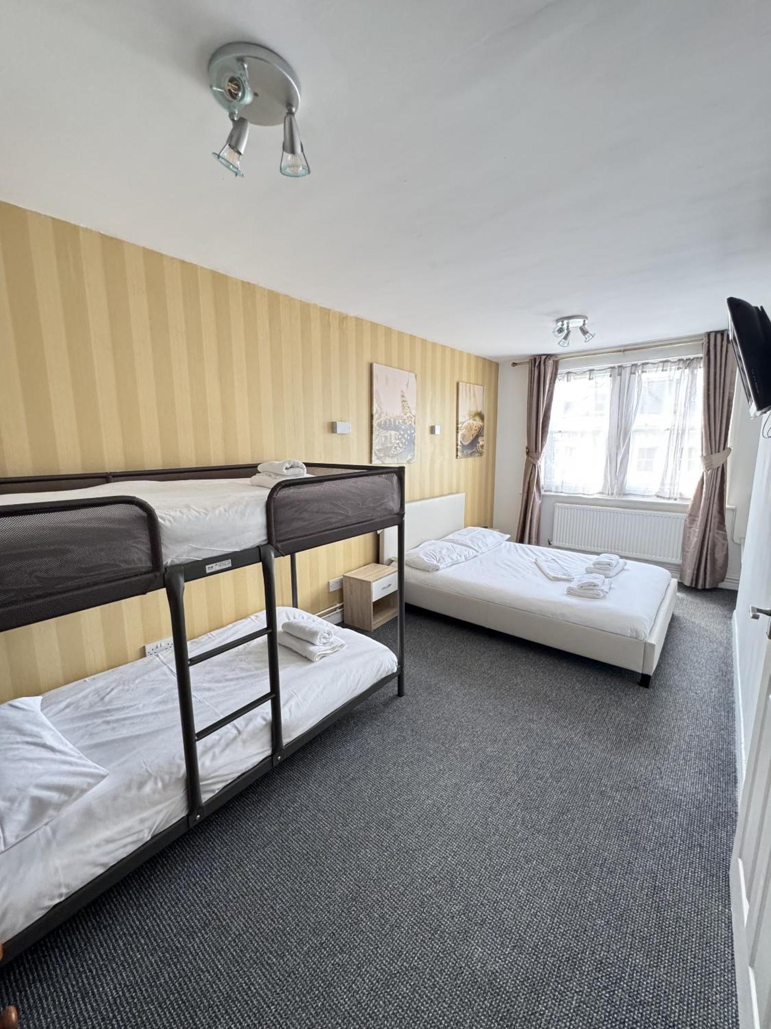 Carlton Court Hotel Eastbourne Rom bilde