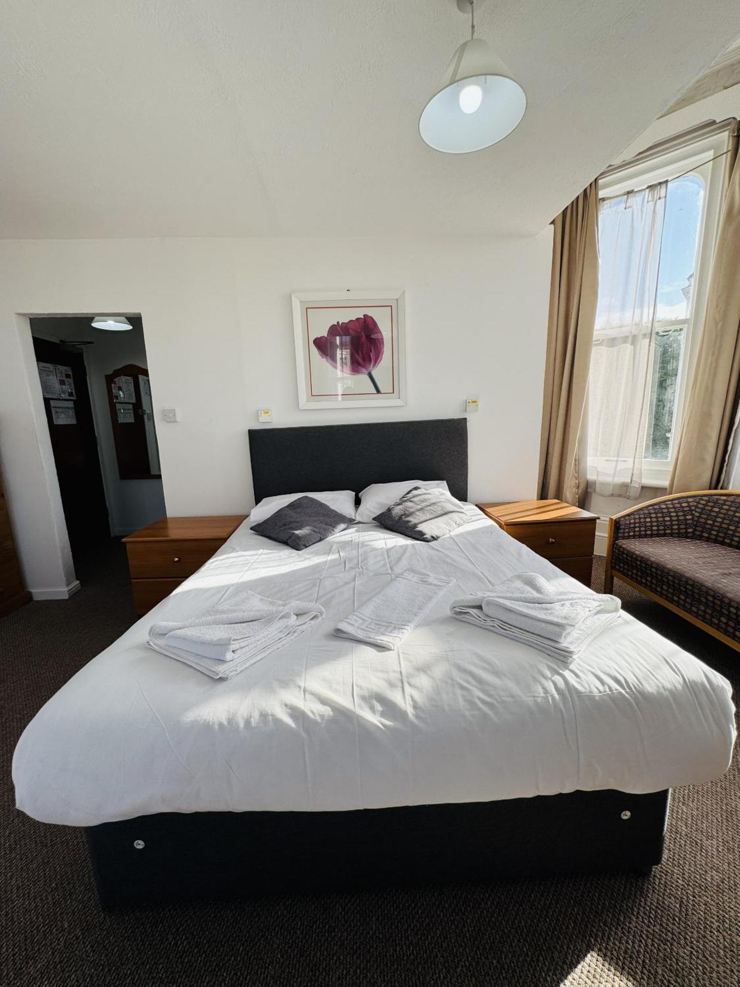 Carlton Court Hotel Eastbourne Rom bilde